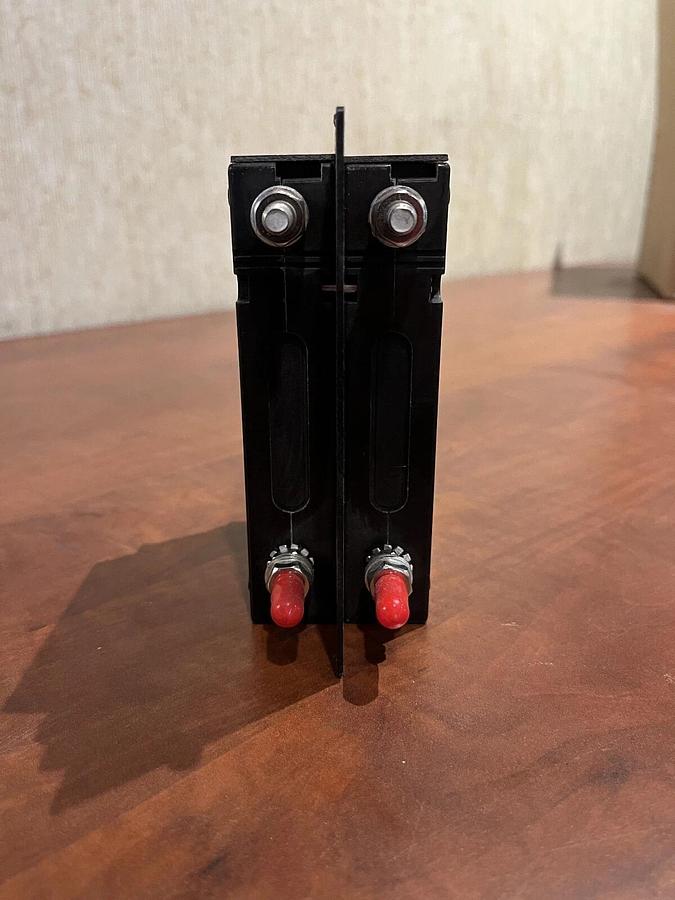 95 Amp Airpax Circuit Breaker - Cummins P/N: 320-1689-67