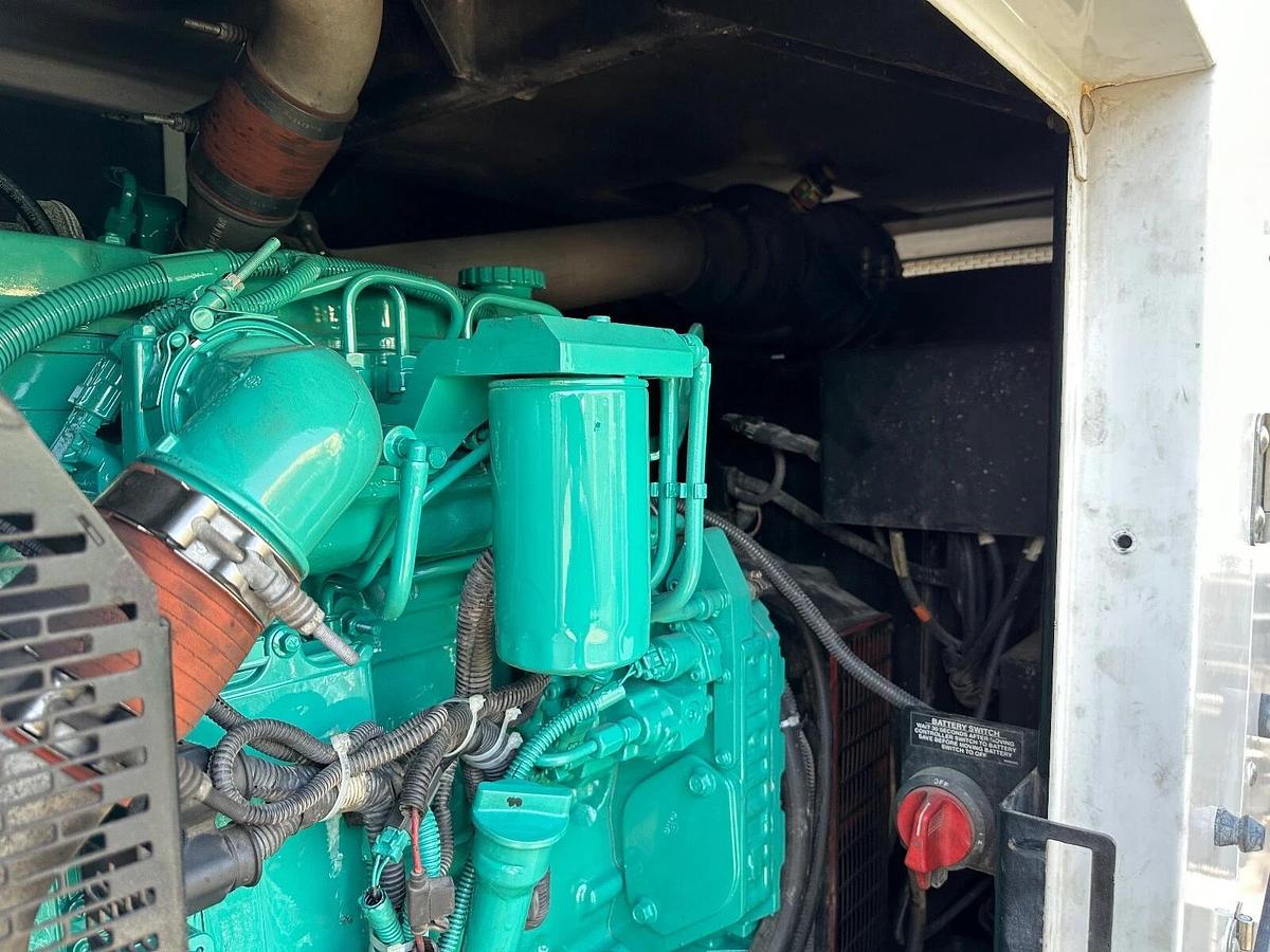 100kW Cummins C100D6R Mobile Diesel Generator - F130513897