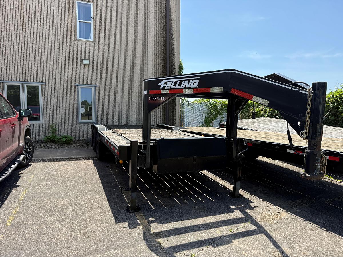 Used Felling Trailers 20' Goosneck Trailer