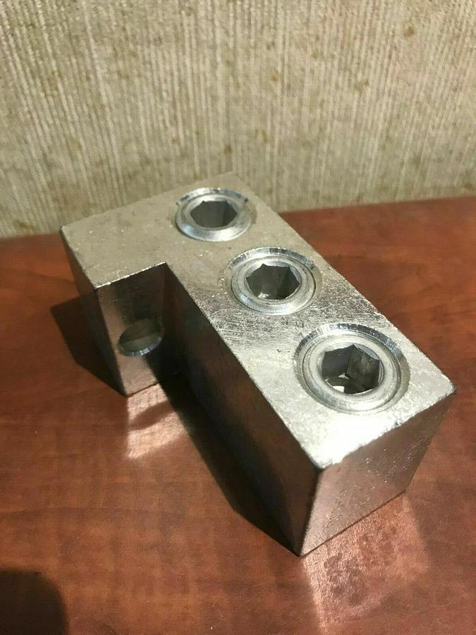 Used ILSCO D3183 750-300MCM AL-CU Three Barrel Lug Aluminum Mechanical