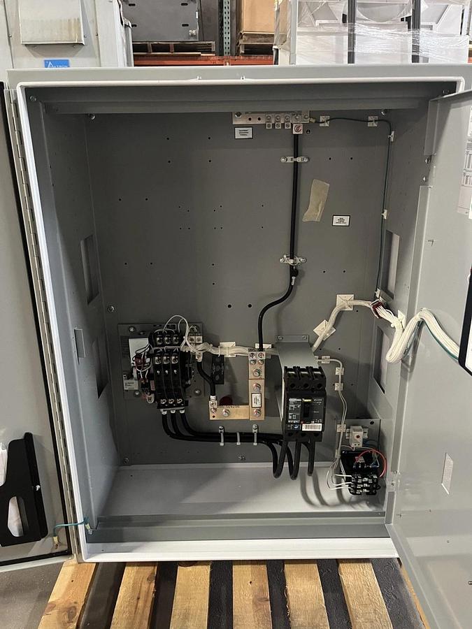 Used 200A 208V ASCO D03AUSA30200CGXM Automatic Transfer Switch - S/N: 1808631-004RE