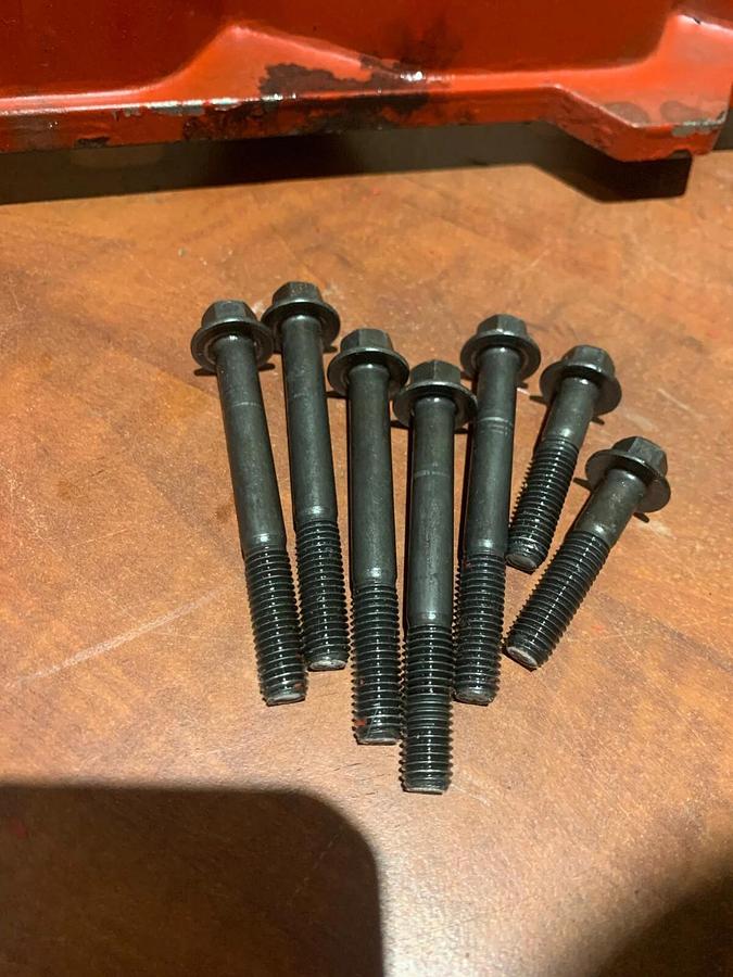 Used Used 2018 Genuine OEM Cummins ROCKER LEVER HOUSING Valve Cover | P/N: 3975944