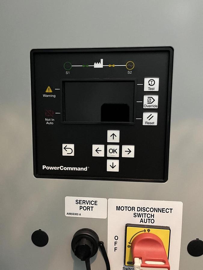 Used Cummins CXTSE Automatic Transfer Switch 400A 480V - D22M067341