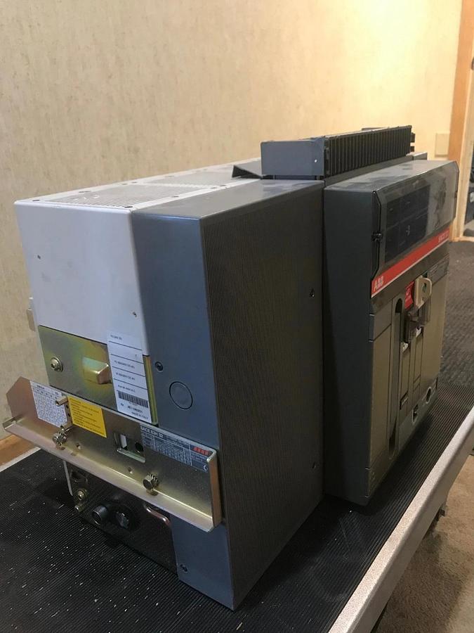Used 3,200 Amp ABB Circuit Breaker w/ Draw Out Breaker Cradle | SACE E3H 32