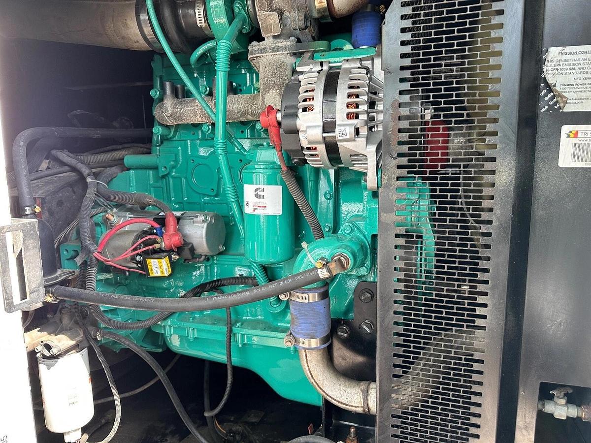 100kW Cummins C100D6R Mobile Diesel Generator - F130513897