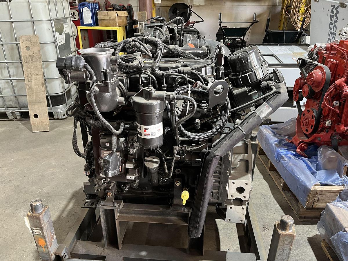 New Cummins 4.5 L QSB5-G12 Diesel Engine [Black Variant]