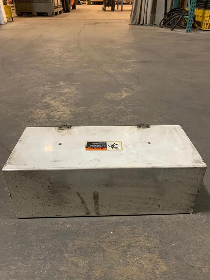 Used Used Multiquip DCA70SSJU4i 3-Phase Output Terminal Cover | P/N: M2237100103
