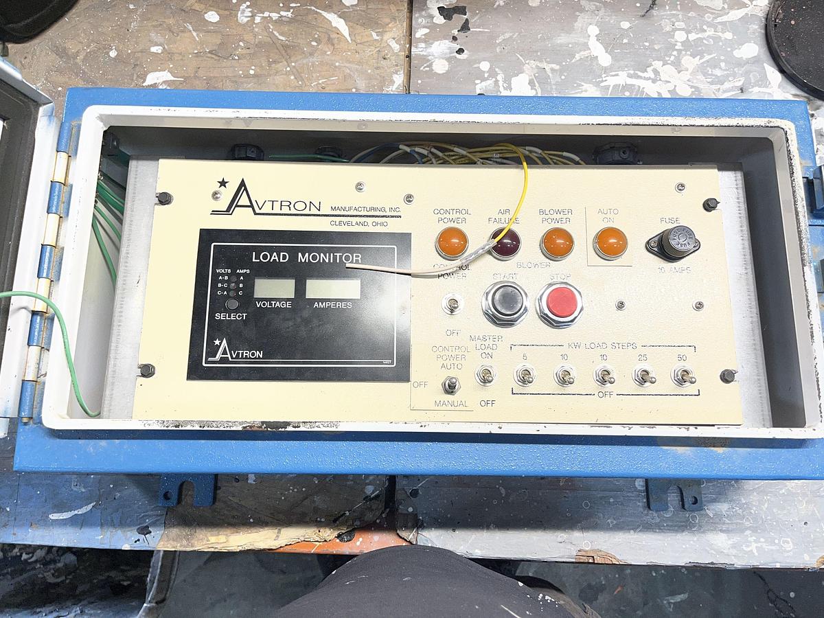 Used Used 150kw 480V 3PH Avtron LSH150 / D34087-3 Outdoor Resistive Load Bank w/ Control