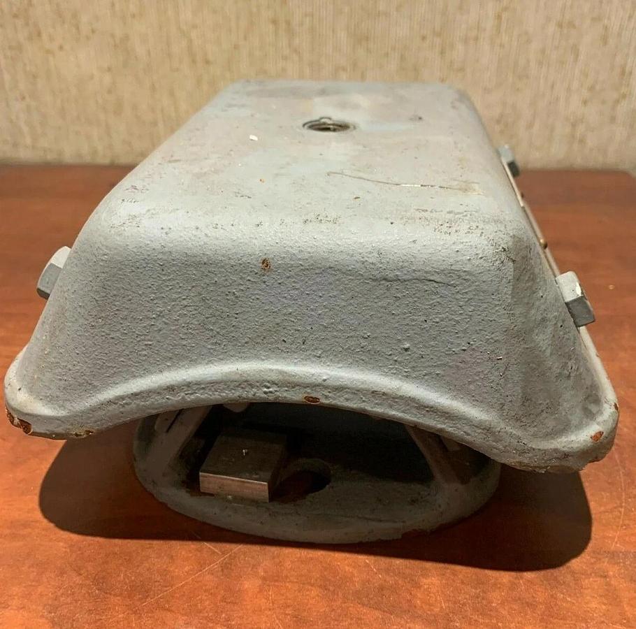 New Genuine OEM CAT Caterpillar Generator Vibration Isolator P/N: 372-7113