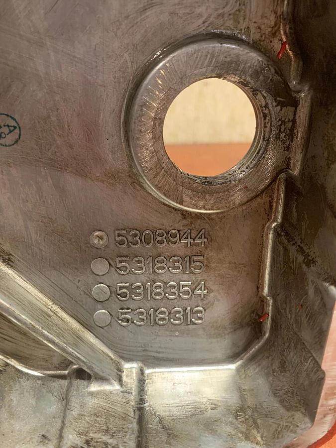 Used Used Genuine OEM Cummins Valve Cover QSB7-G9 | 5258935 5308944