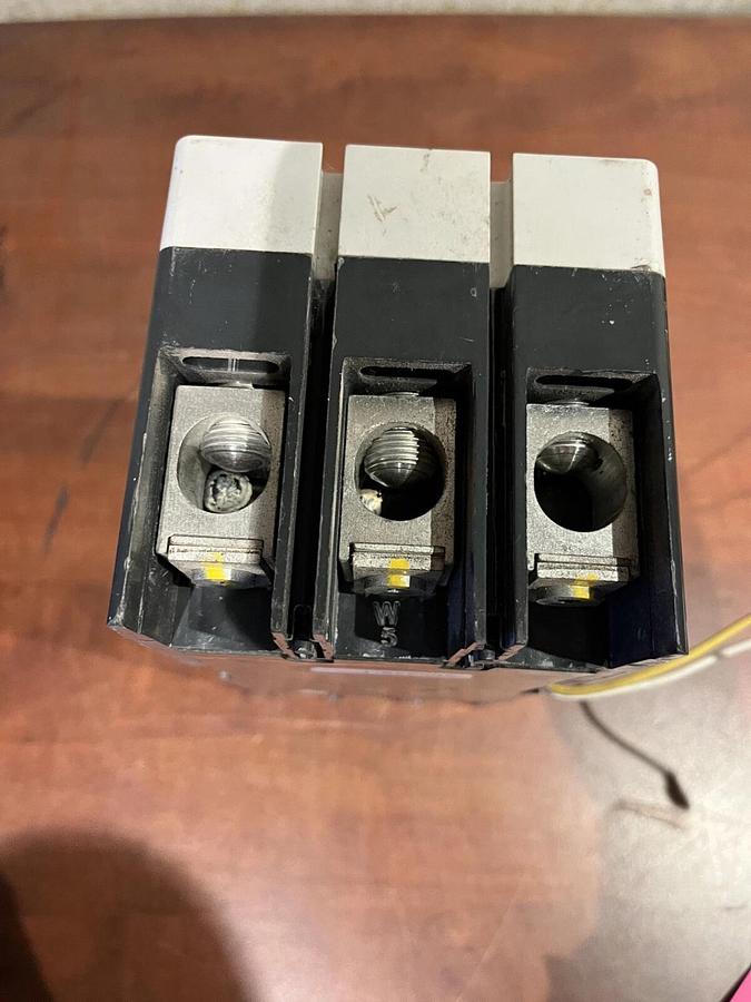 Used Used 175 Amp 3 Pole Eaton JG3175S46 Circuit Breaker - From Wacker G50 Generator