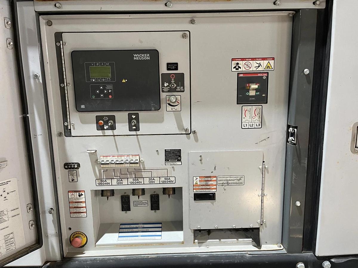 Used 70kva Wacker Neuson G70 Mobile Diesel Generator - S/N: 24407198