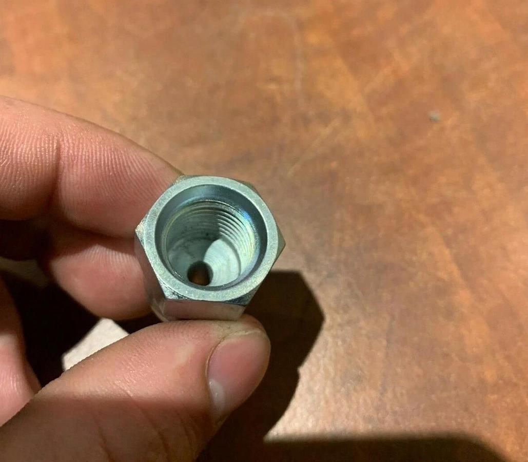 Used Cummins P/N: 3094472 | Female Connector