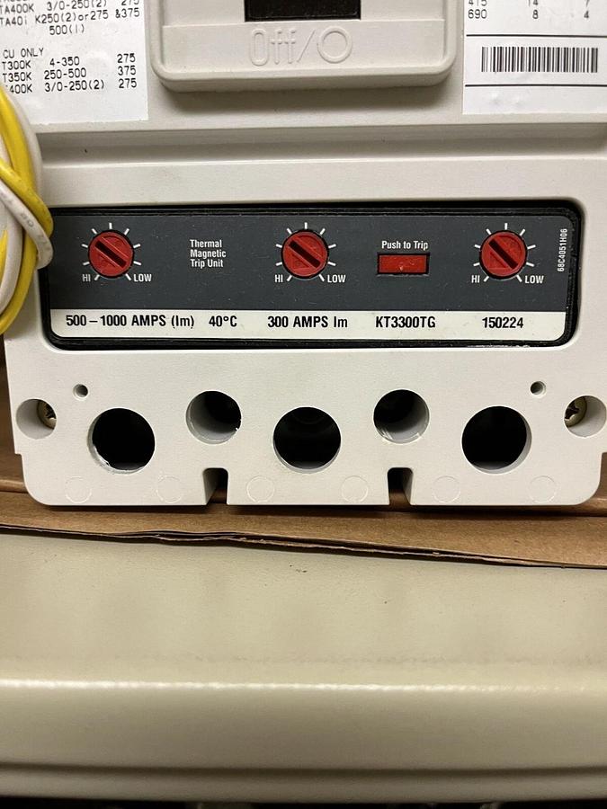 New Eaton 300 Amp 3 Pole Circuit Breaker - KG3300S42Z01 - A032Z152