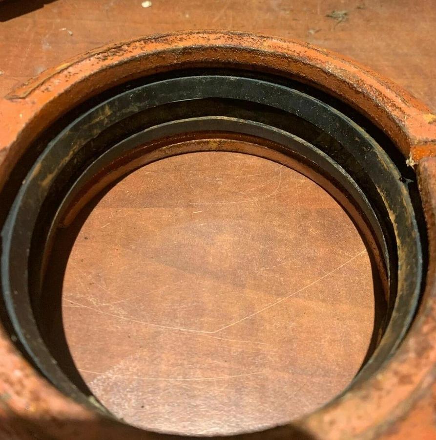 Used (6 Pack) Used 4" Pipe Coupling