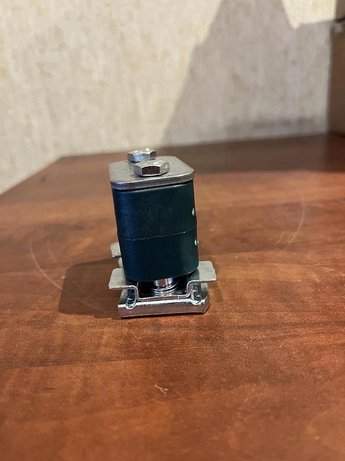 New Stauff Mounting Clamp Assembly - P/N: CRA-321.3-PP-DP-AS-U-W3-K