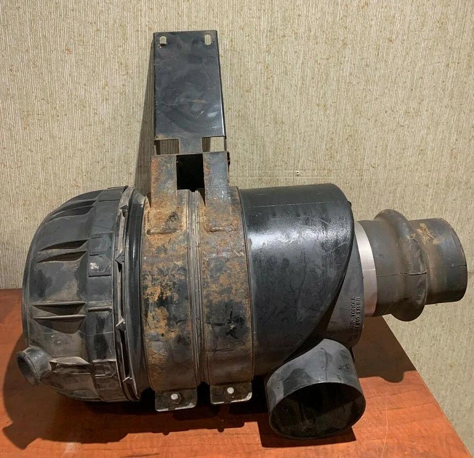 Used Used Fleetguard OptiAir 1000 Series Air Housing | From A Cummins C100D6R