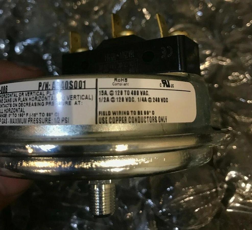 Used Cummins Onan Natural & LP Gas Pressure Switch | A040S001 309-0669 GRFS-4000-086