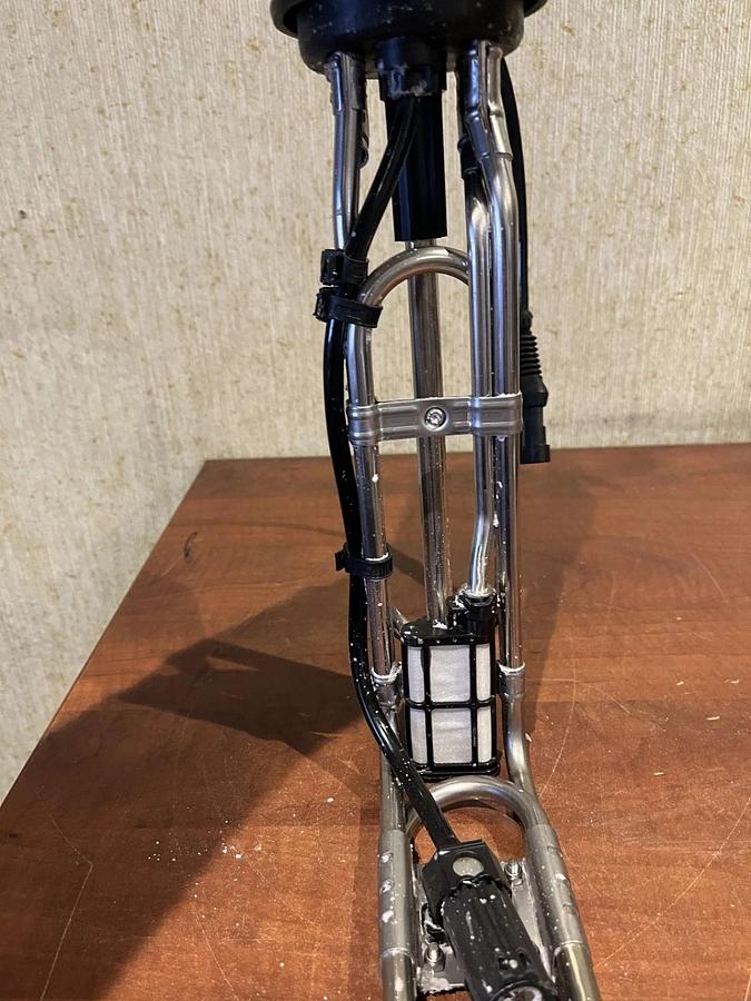 Used Used Cummins DEF Diesel Exhaust Fluid Tank Header Unit