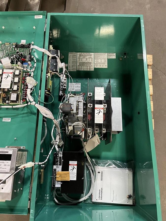 Used 260 Amp 240V 60Hz Cummins OHPCB Automatic Transfer Switch  S/N: C16M929736