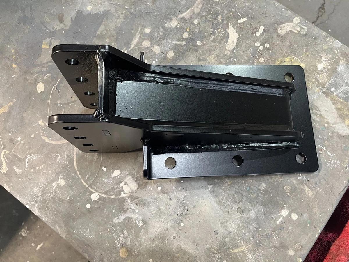 Used Hitch Mounting Plate for Cummins / MMDI Trailers - P/N: A053P590