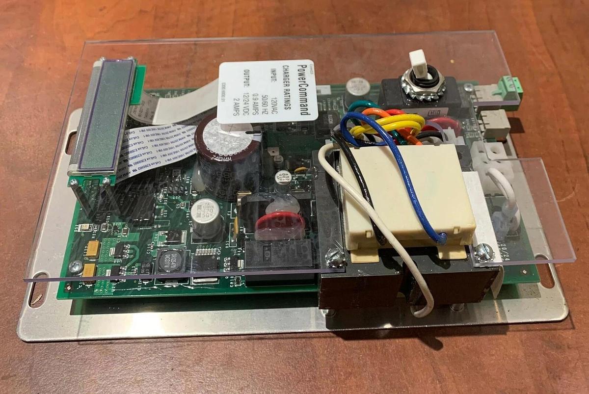 Used New 2 Amp Genuine OEM Cummins Battery Charger 120V | PN 300-6000-01 300-6026-09