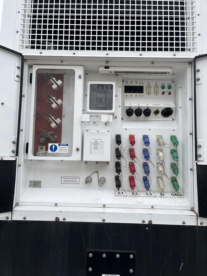 Used 500kw Cummins C500D6RG Mobile Diesel Generator - S/N: C170159908