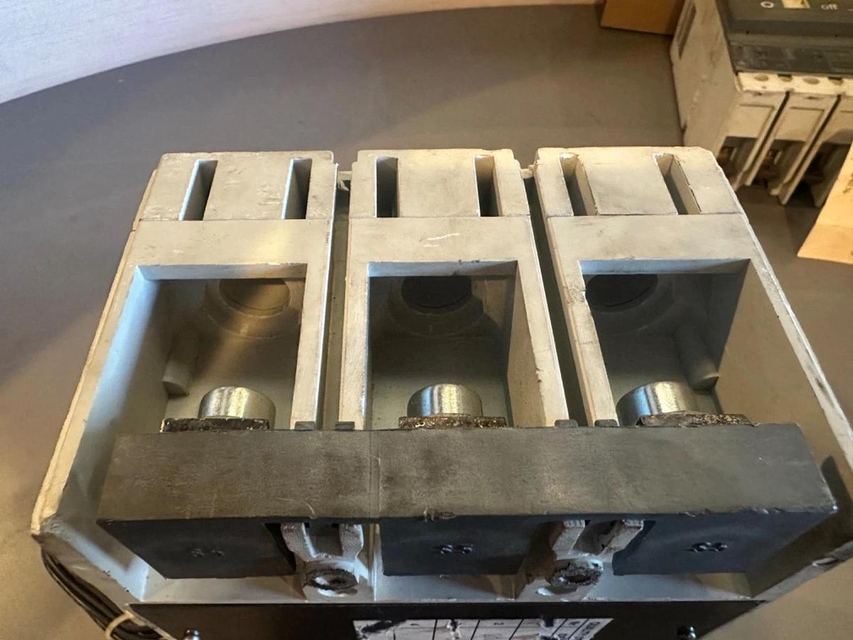 Used ABB SACE Isomax S5N 400 Amp Circuit Breaker - BAC2001880