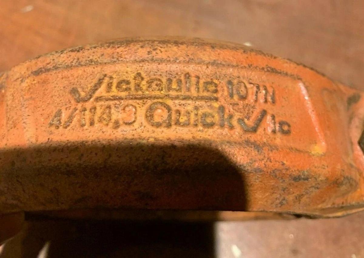 Used (6 Pack) Used 4" Pipe Coupling