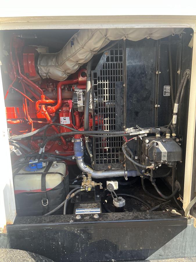 Used 200kW Cummins C200D2RE Spec. D Mobile Diesel Generator - S/N: D180351622 (New Engine!)
