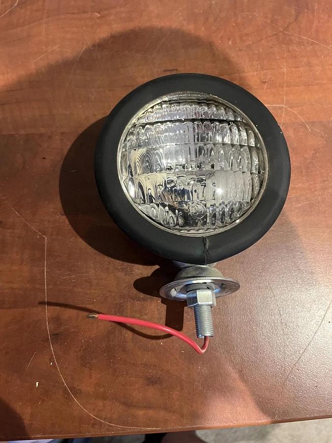 (2 Pack) Mighty Beam Incandescent Utility Light-6 Volt 5 Amp 12 Watt-P/N: 203400