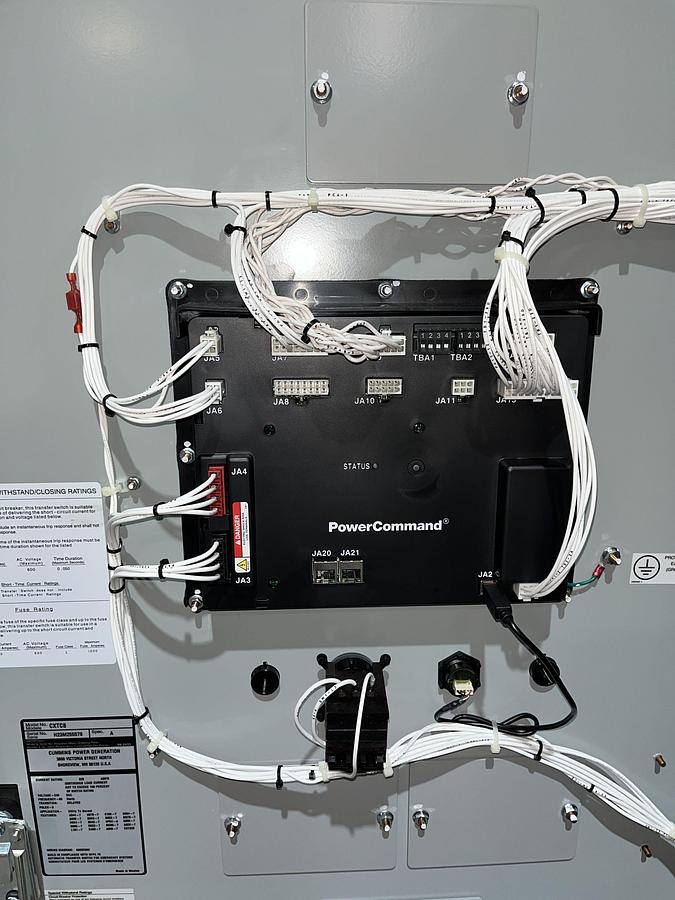 New 225 Amp 240VAC Cummins CXTC8 Spec. A Automatic Transfer Switch - S/N: H23M255578