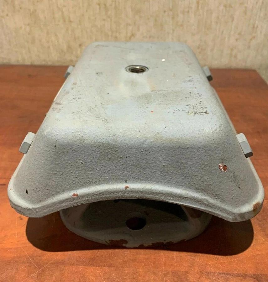 New Genuine OEM CAT Caterpillar Generator Vibration Isolator P/N: 372-7113