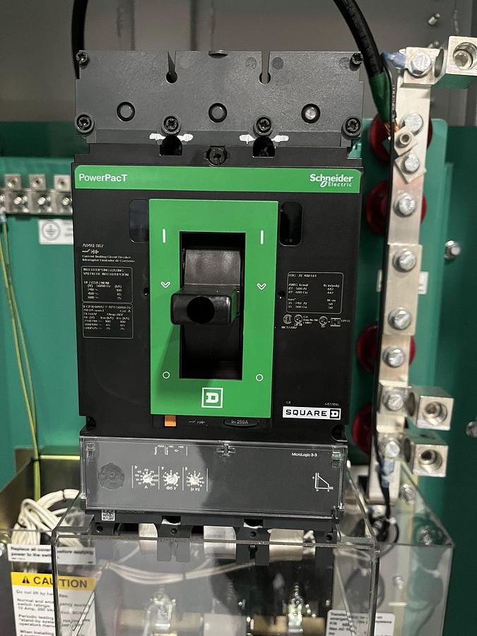 200 Amp 240VAC Cummins OTECSEB Spec. C Automatic Transfer Switch - S/N: D23M229714
