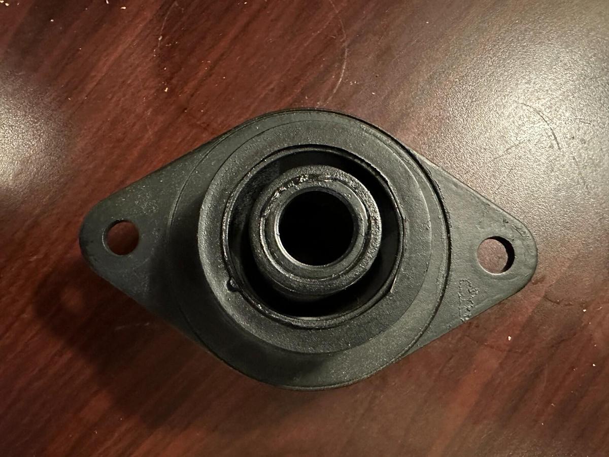 Barry Controls 25768 Vibration Isolator I Cummins P/N: 0402-0824-03