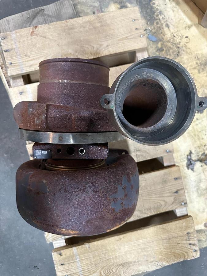 Used CAT Large Vee Turbo I P/N: 548-1125