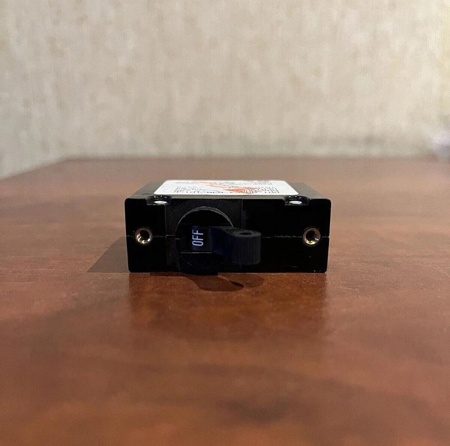 Airpax 30 Amp Circuit Breaker I Cummins P/N: 0320-1323