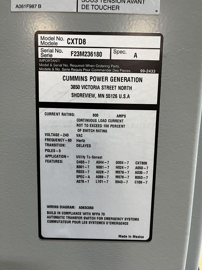 800 Amp 240VAC Cummins CXTD8 Spec. A Automatic Transfer Switch - S/N: F23M236180
