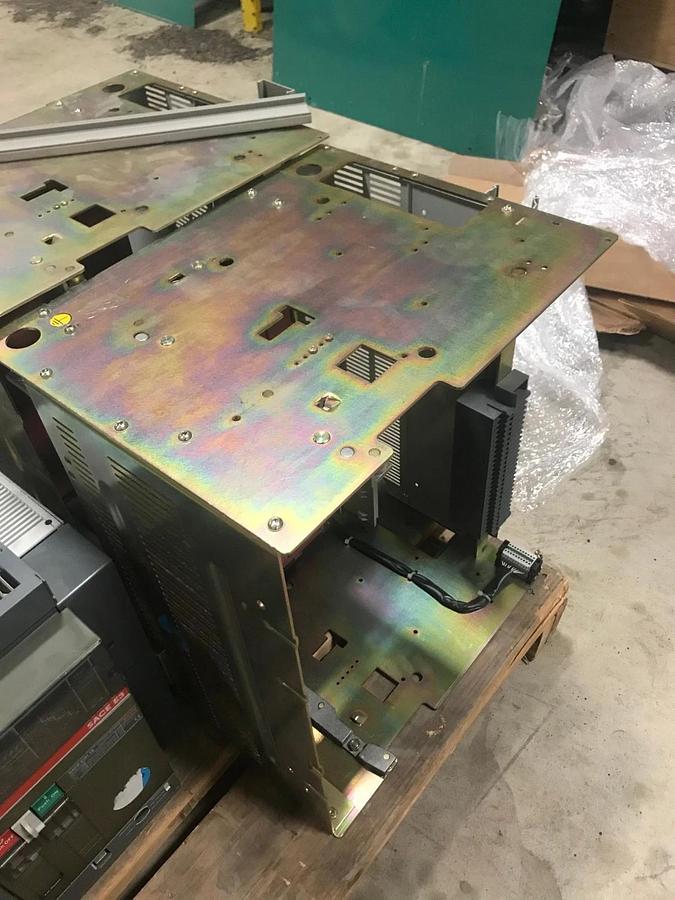 Used 1600 Amp ABB Circuit Breaker w/ Draw-Out Breaker Holder | SACE E3H 16