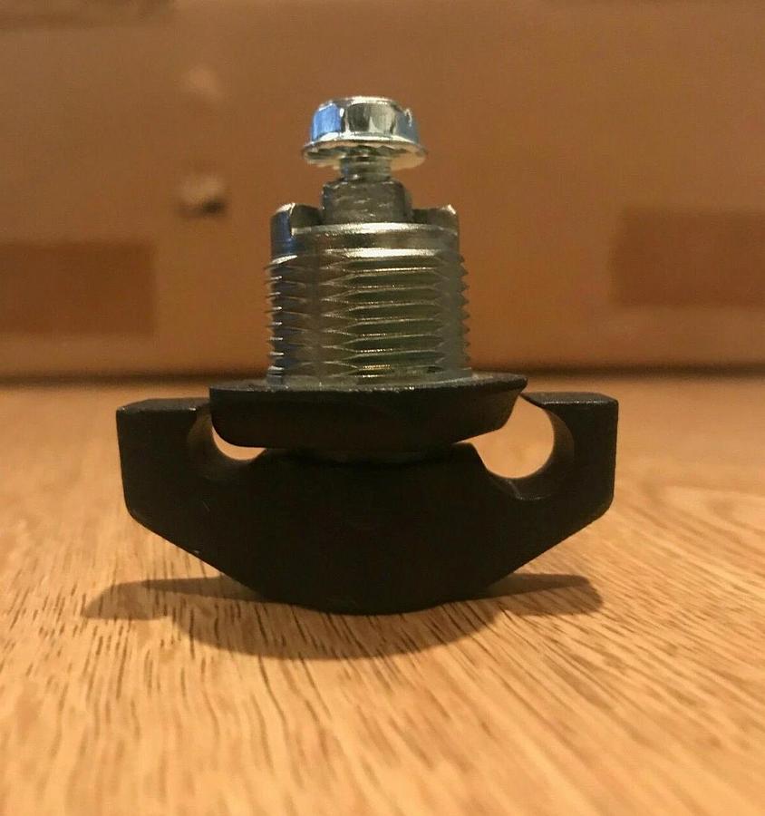 Used Padlockable Wing Knob Quarter Turn Door Latch for Cummins Generators