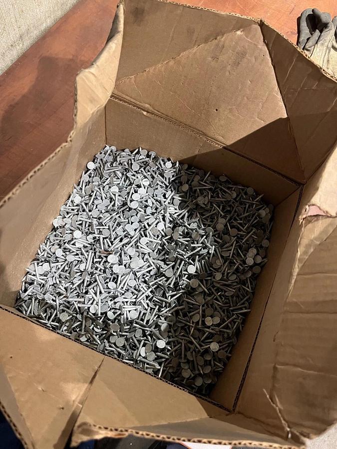 Used Electro-Galvanized Barbed Roofing Nails 11G x 7/16 x 1" (25lbs - Half Used)