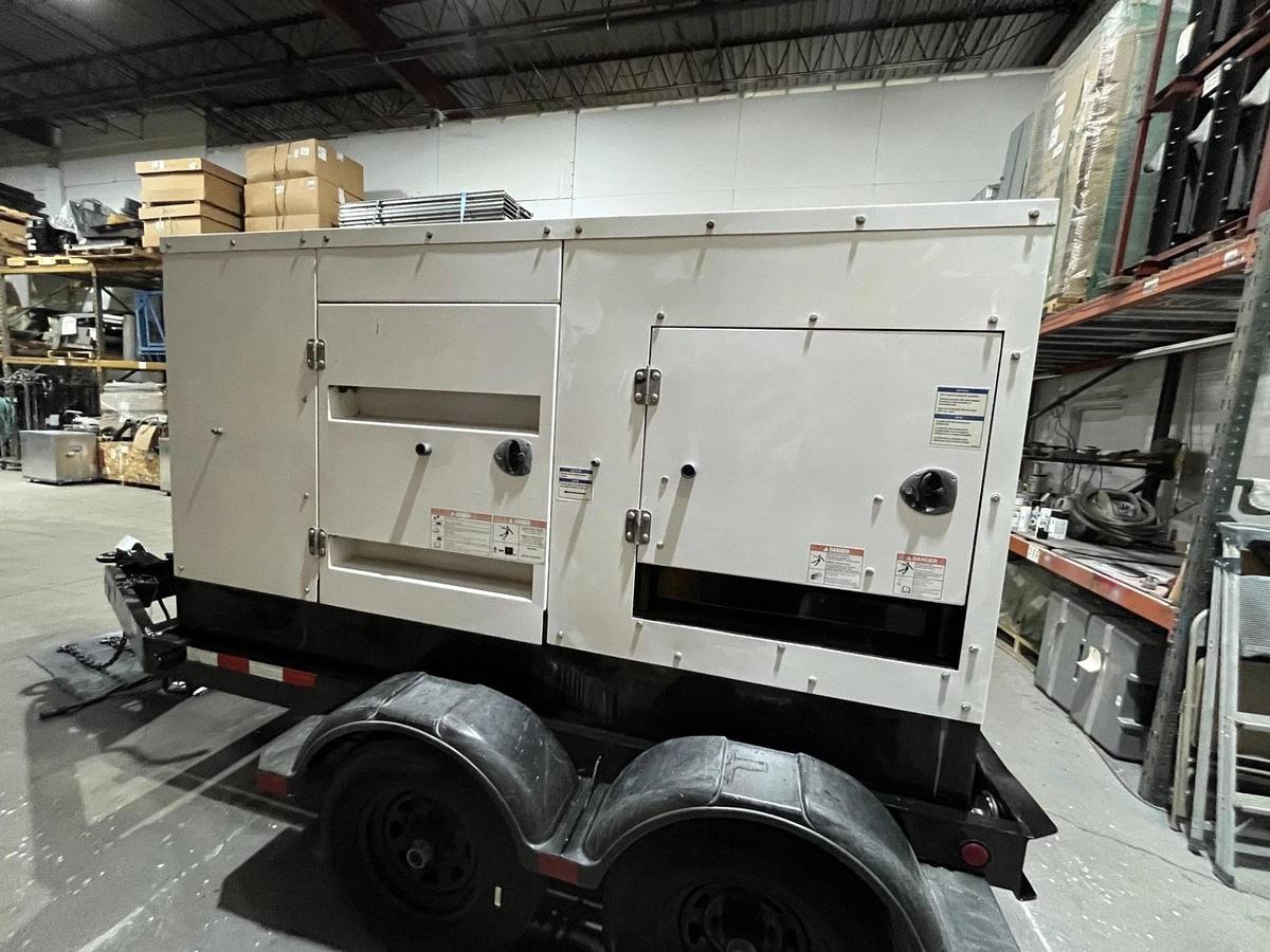 100kw Cummins C100D6R-1527367 Spec. E Mobile Diesel Generator - S/N: L150901778