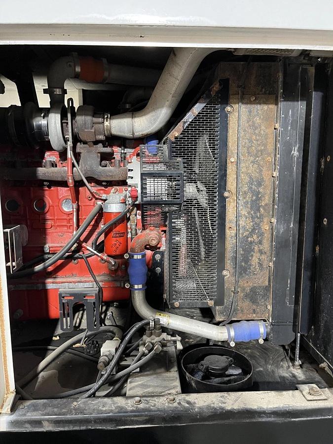 Used Used 150kw Cummins C150 D6R Spec. D Mobile Diesel Generator - S/N: H140725027