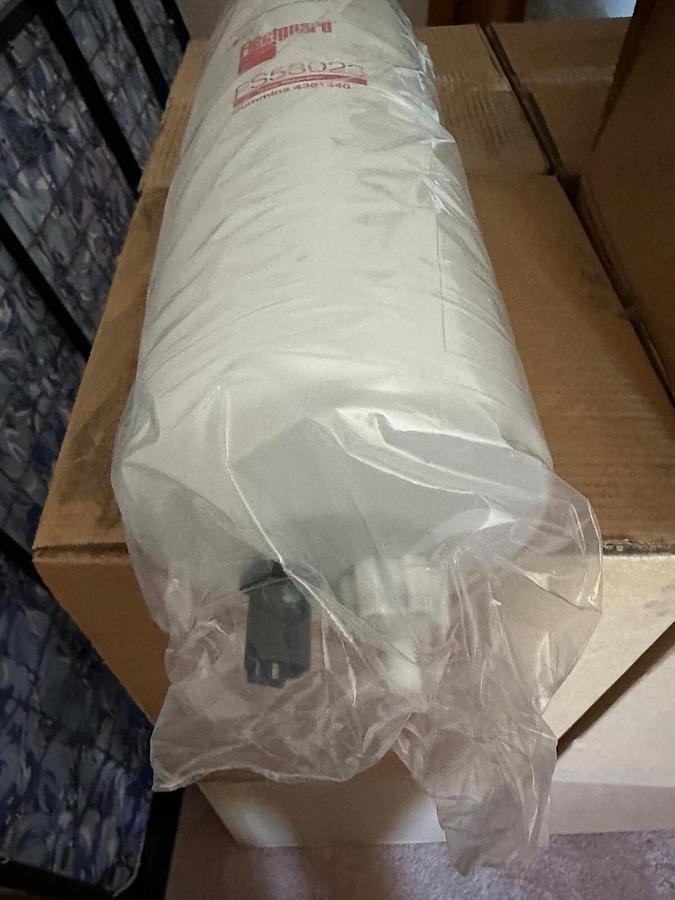 Used Fleetguard FS53023 Fuel Filter I Cummins P/N: A052J392