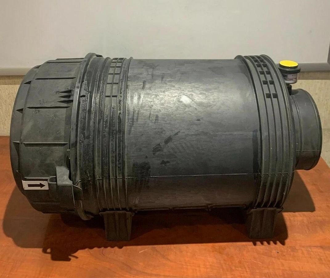 New Old Stock Fleetguard Air Cleaner | Fleetguard AF25708M Air Filter