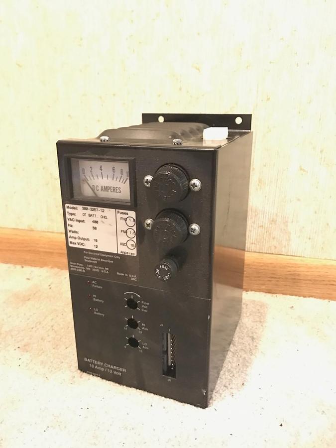 Used Cummins Onan Battery Charger 10 Amp 50 Hz | Part Number: 300-3257-12  300325712