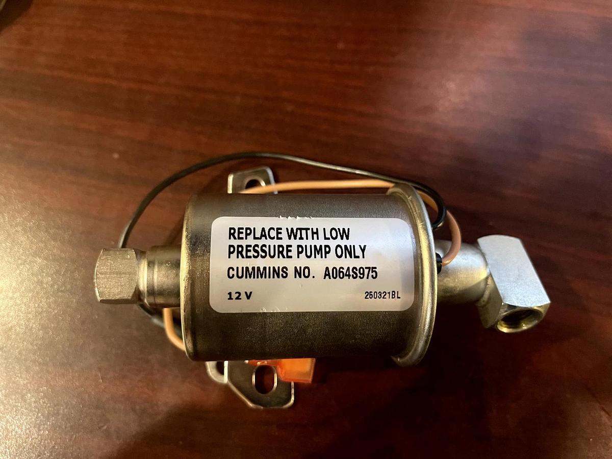 Used Cummins 12V Fuel Pump (P/N A064S975)