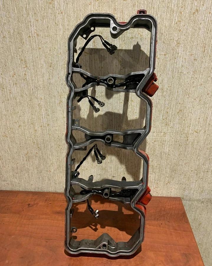 Used Used Genuine OEM Cummins QSB5 4.5L Rocker Lever Housing | P/N: 4938660