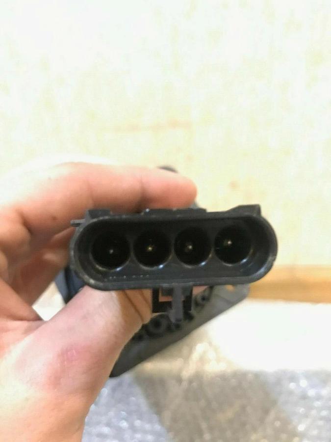 Used Genuine OEM Cummins Voltage Selector Switch | C80-D6R C100-D6R | P/N: A041W631