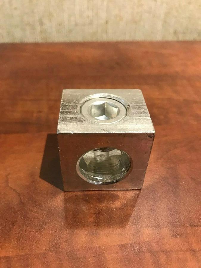 Used (4 Pack) Panduit LAMA600 Aluminum Mechanical Single Barrel Lug | 2-600 CU9AL